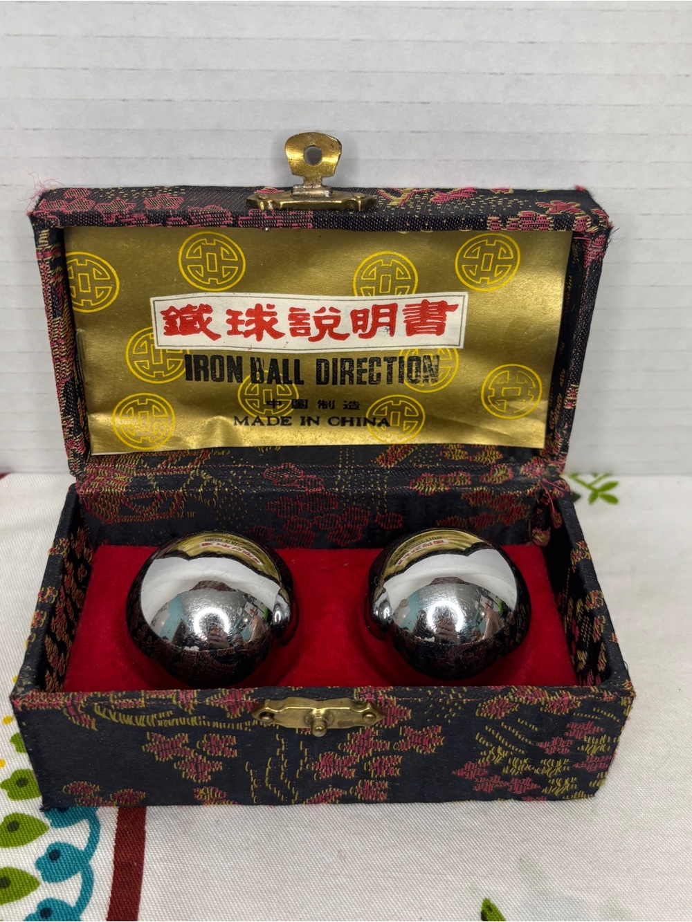 Iron Ball Direction Silver Meditation Chime Baoding Balls with Decorative Case